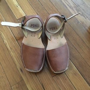 Pons Avarcas platform ankle strap sandal